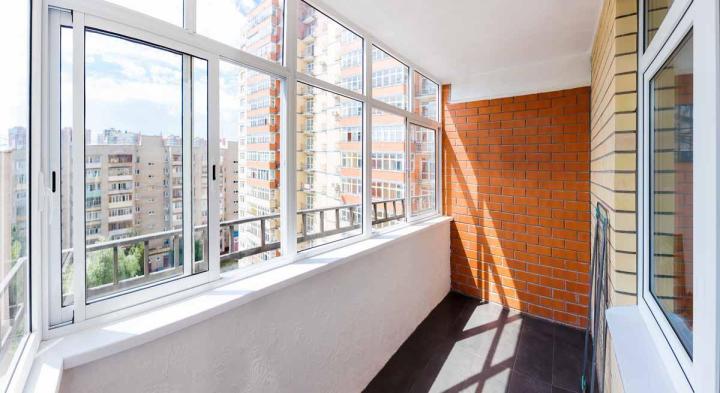 Quels sont les avantages d'avoir un balcon chez soi à Saint-Léonard ?<br>Balcon maison à Saint-Léonard<br>Balcon résidentiel à Saint-Léonard